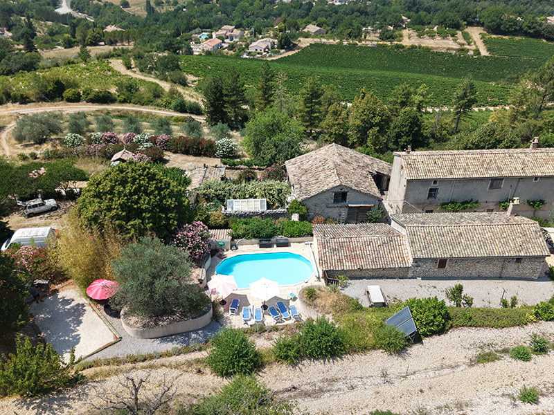 Le-Rocher-des-fees-gite-6-personnes-Sahune